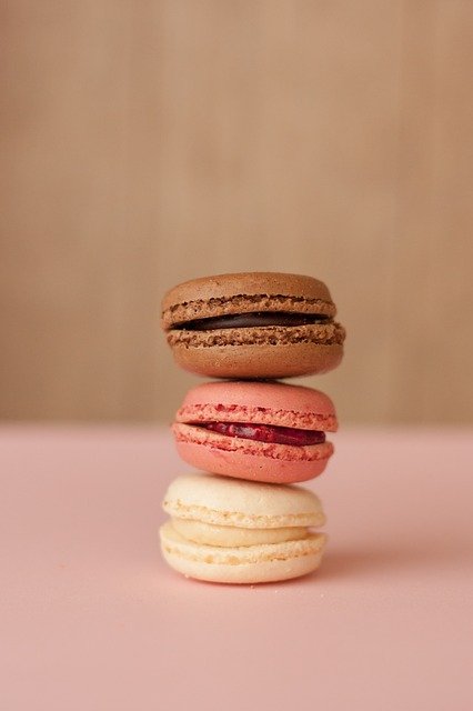 tower of 3 macaroons